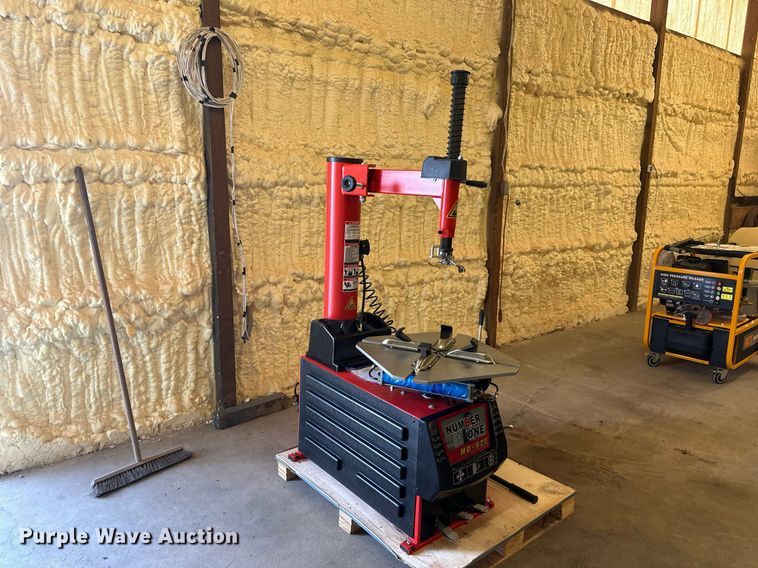 image for item DW2776 Number one MD-620  tire machine