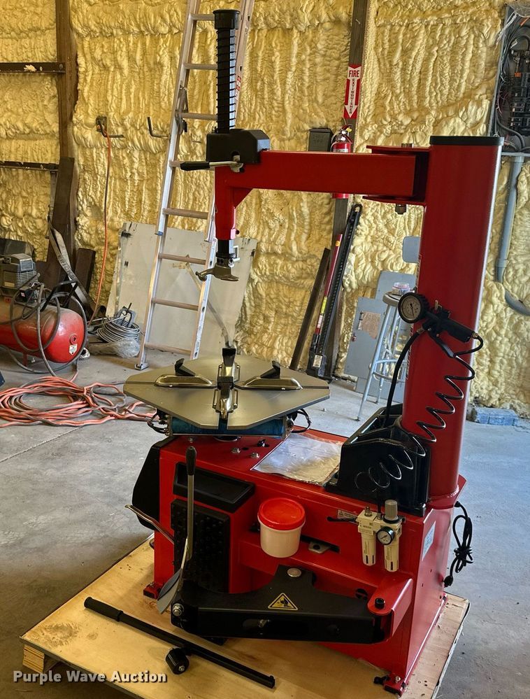 image for item DW2776 Number one MD-620  tire machine