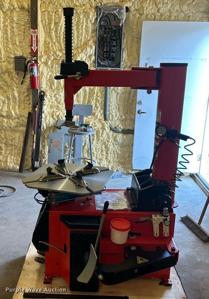 image for item DW2776 Number one MD-620  tire machine