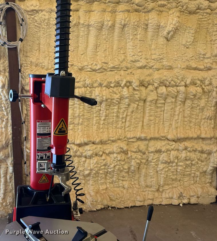 image for item DW2776 Number one MD-620  tire machine