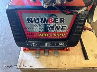 image for item DW2776 Number one MD-620  tire machine