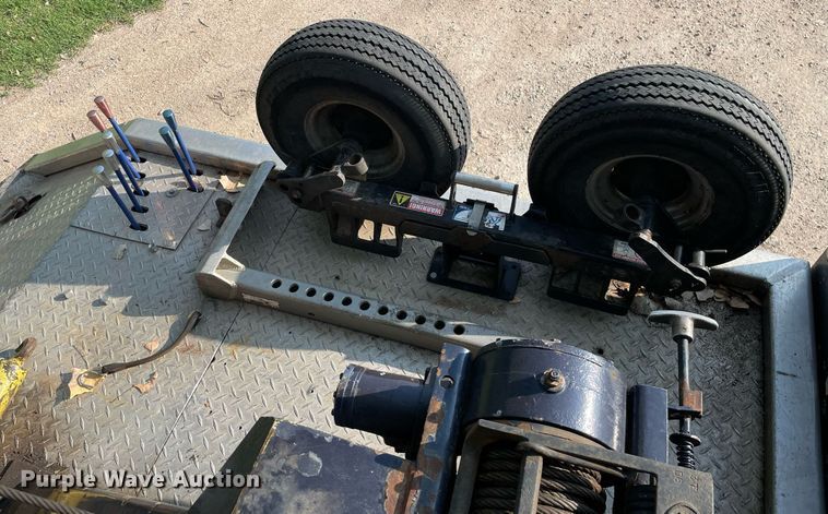 image for item HN9945 1997 International 4700  tow truck