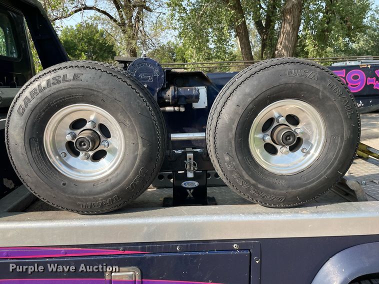 image for item HN9945 1997 International 4700  tow truck