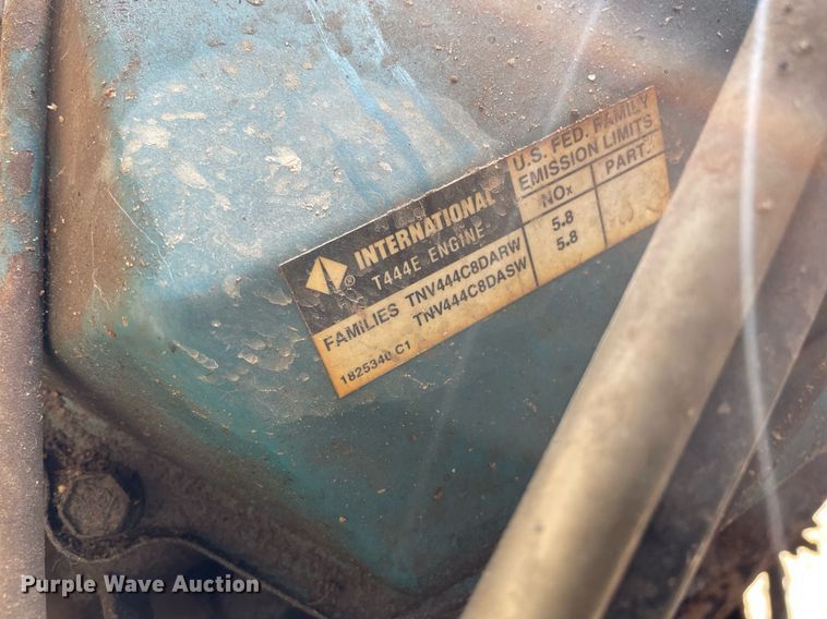 image for item HN9945 1997 International 4700  tow truck