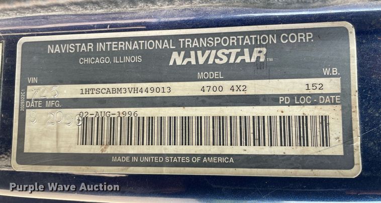 image for item HN9945 1997 International 4700  tow truck