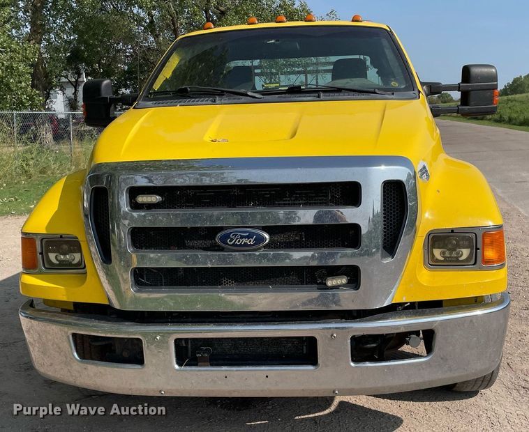 image for item HN9946 2011 Ford F650 Super Duty XLT Pro Loader  SuperCrew rollback truck