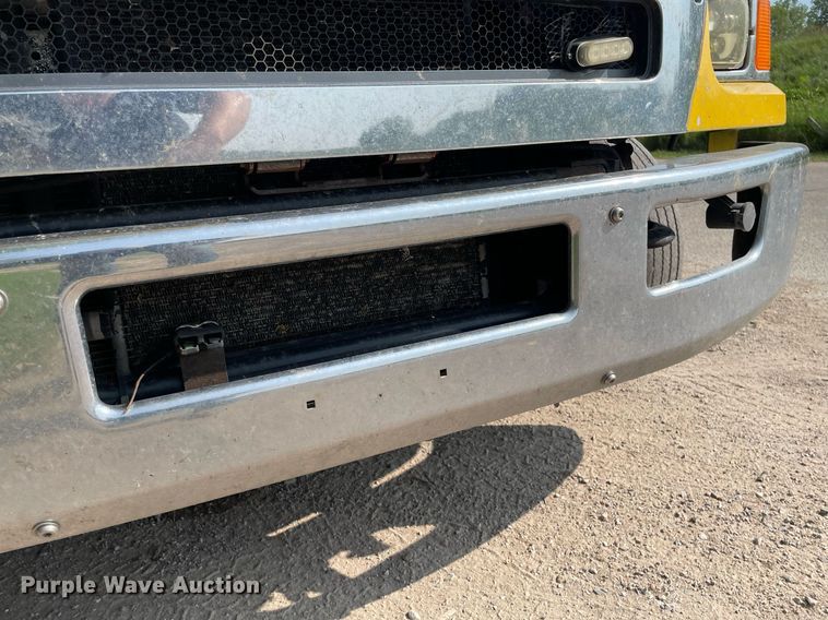 image for item HN9946 2011 Ford F650 Super Duty XLT Pro Loader  SuperCrew rollback truck