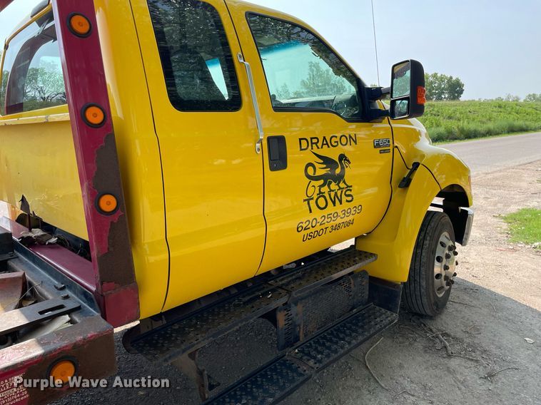 image for item HN9946 2011 Ford F650 Super Duty XLT Pro Loader  SuperCrew rollback truck