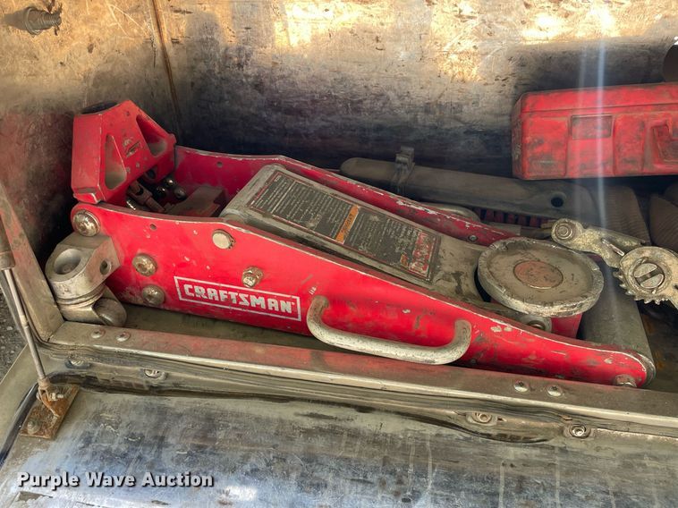 image for item HN9946 2011 Ford F650 Super Duty XLT Pro Loader  SuperCrew rollback truck