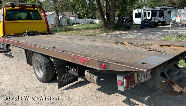 image for item HN9946 2011 Ford F650 Super Duty XLT Pro Loader  SuperCrew rollback truck