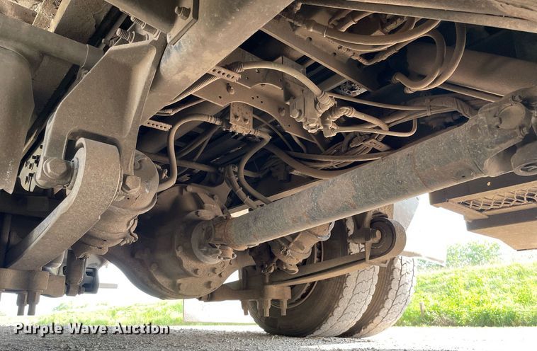 image for item HN9946 2011 Ford F650 Super Duty XLT Pro Loader  SuperCrew rollback truck