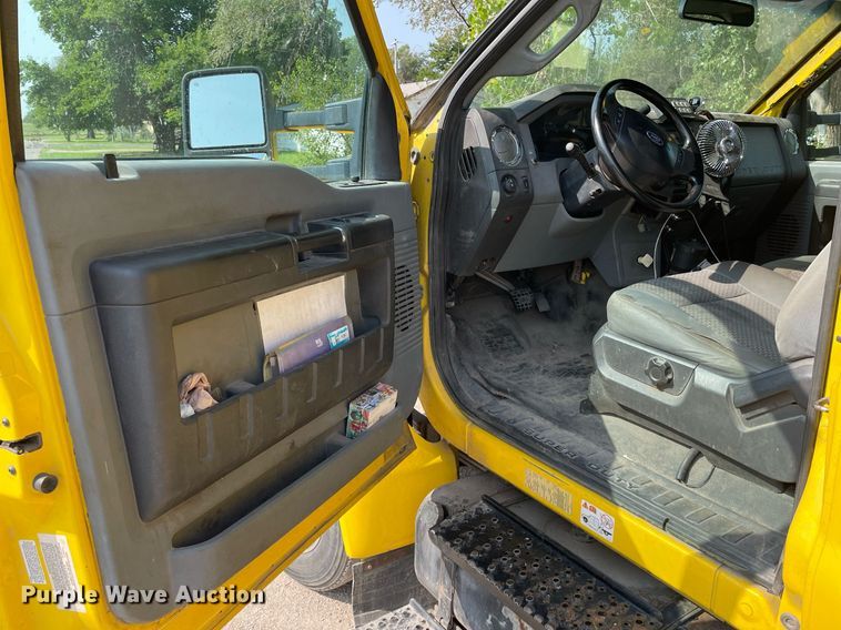 image for item HN9946 2011 Ford F650 Super Duty XLT Pro Loader  SuperCrew rollback truck