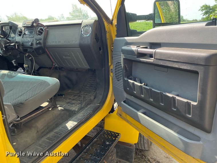 image for item HN9946 2011 Ford F650 Super Duty XLT Pro Loader  SuperCrew rollback truck