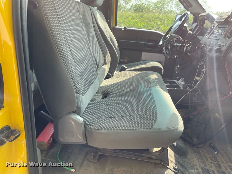 image for item HN9946 2011 Ford F650 Super Duty XLT Pro Loader  SuperCrew rollback truck