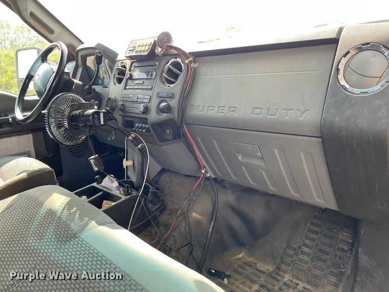 image for item HN9946 2011 Ford F650 Super Duty XLT Pro Loader  SuperCrew rollback truck