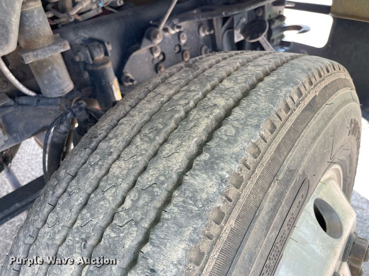 image for item HN9946 2011 Ford F650 Super Duty XLT Pro Loader  SuperCrew rollback truck