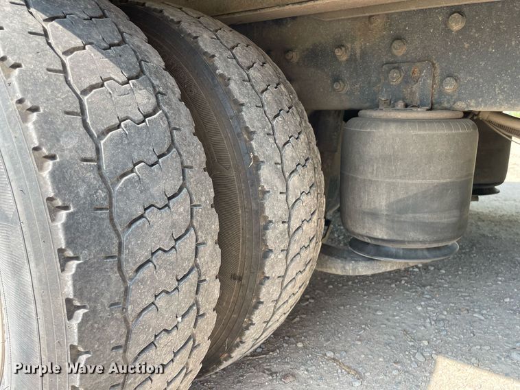 image for item HN9946 2011 Ford F650 Super Duty XLT Pro Loader  SuperCrew rollback truck