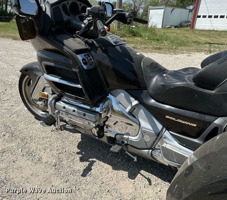 image for item HN9981 2003 Honda Goldwing 1800  motorcycle