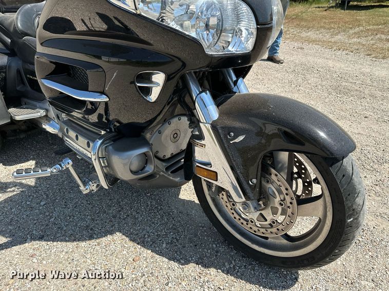 image for item HN9981 2003 Honda Goldwing 1800  motorcycle