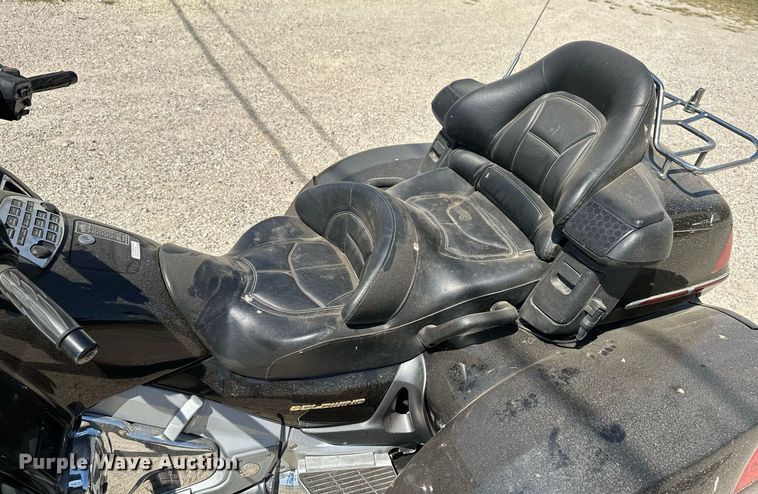 image for item HN9981 2003 Honda Goldwing 1800  motorcycle