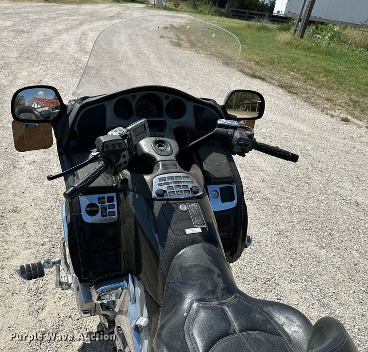 image for item HN9981 2003 Honda Goldwing 1800  motorcycle