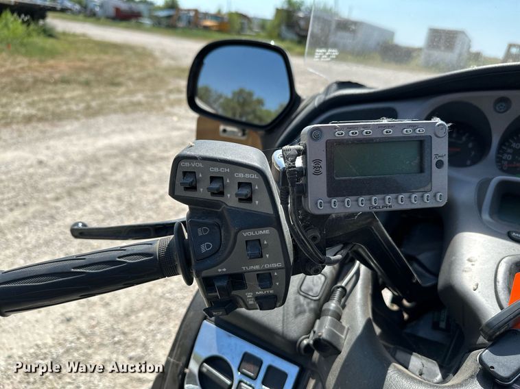 image for item HN9981 2003 Honda Goldwing 1800  motorcycle