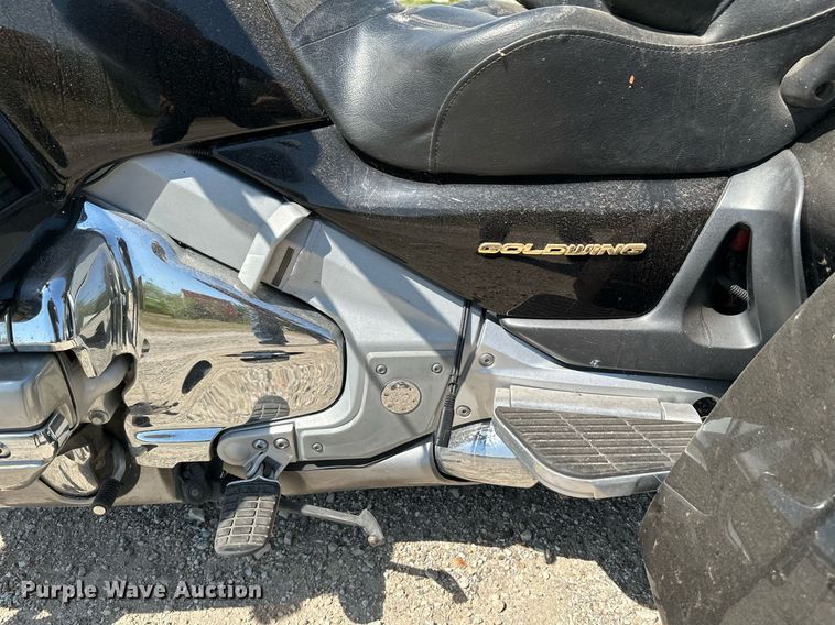 image for item HN9981 2003 Honda Goldwing 1800  motorcycle