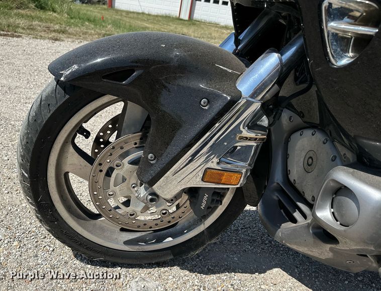 image for item HN9981 2003 Honda Goldwing 1800  motorcycle