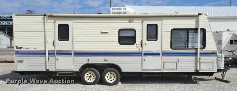 image for item IQ9936 1994 Fleetwood Terry  camper