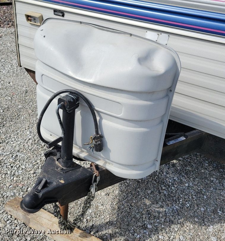 image for item IQ9936 1994 Fleetwood Terry  camper