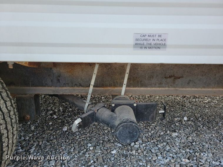 image for item IQ9936 1994 Fleetwood Terry  camper