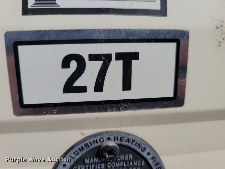 image for item IQ9936 1994 Fleetwood Terry  camper