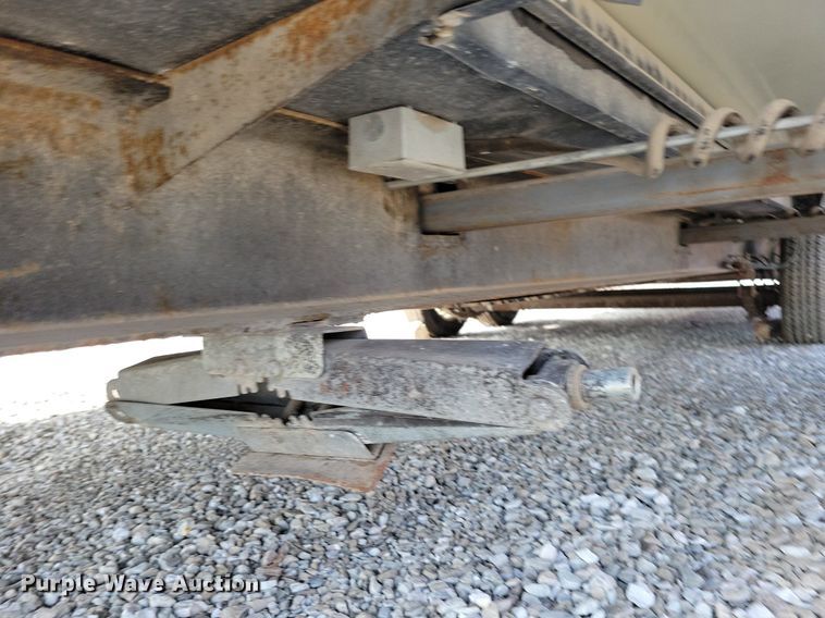 image for item IQ9936 1994 Fleetwood Terry  camper