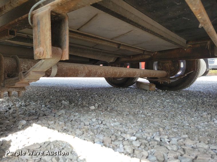 image for item IQ9936 1994 Fleetwood Terry  camper