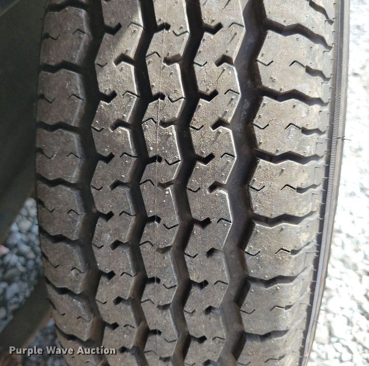 image for item IQ9936 1994 Fleetwood Terry  camper