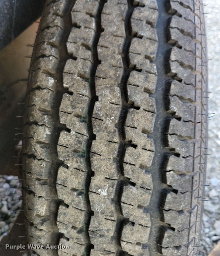 image for item IQ9936 1994 Fleetwood Terry  camper