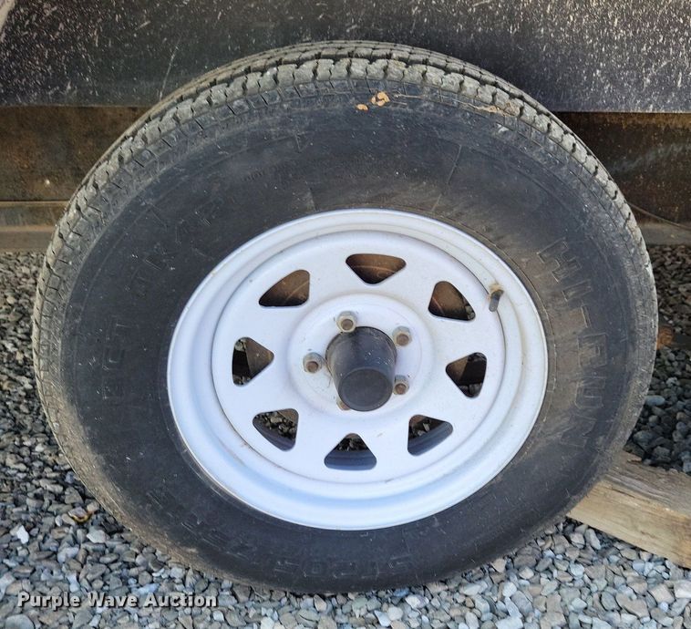 image for item IQ9936 1994 Fleetwood Terry  camper