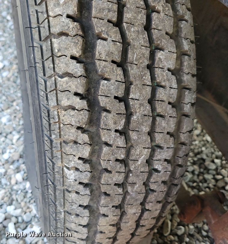 image for item IQ9936 1994 Fleetwood Terry  camper