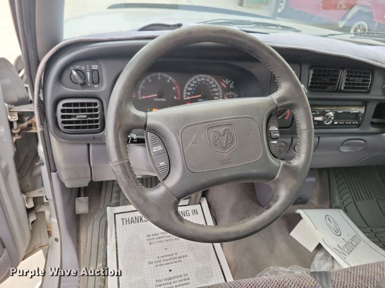 image for item IQ9944 1999 Dodge Ram 2500  Quad Cab pickup truck