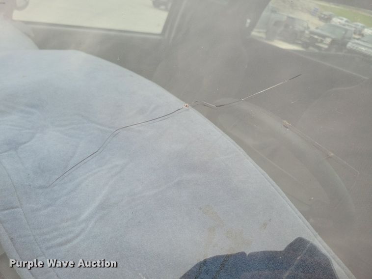 image for item IQ9944 1999 Dodge Ram 2500  Quad Cab pickup truck