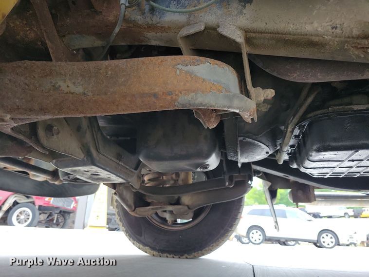 image for item IQ9944 1999 Dodge Ram 2500  Quad Cab pickup truck