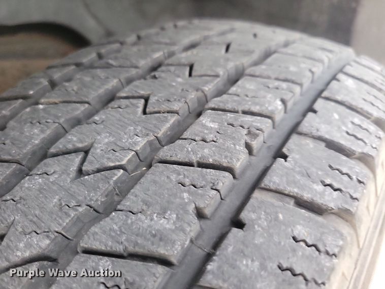 image for item IQ9944 1999 Dodge Ram 2500  Quad Cab pickup truck