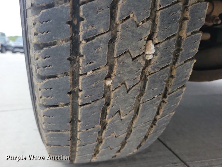 image for item IQ9944 1999 Dodge Ram 2500  Quad Cab pickup truck