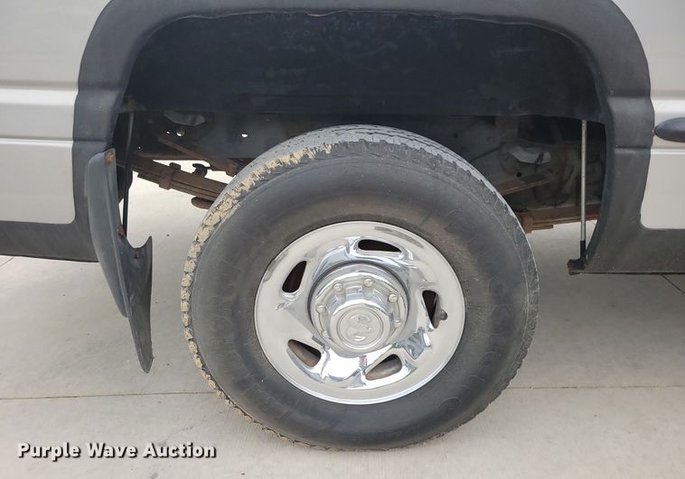 image for item IQ9944 1999 Dodge Ram 2500  Quad Cab pickup truck