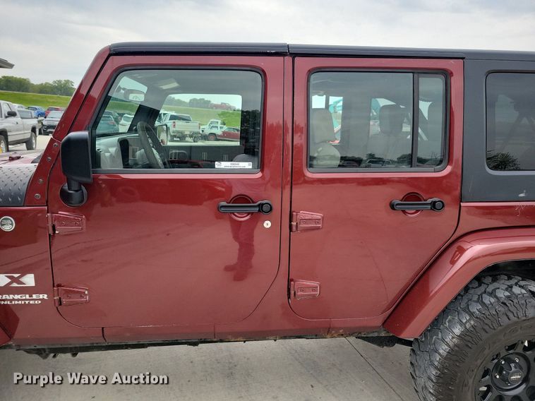 image for item IQ9945 2008 Jeep Wrangler Unlimited  SUV