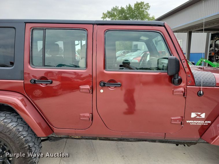 image for item IQ9945 2008 Jeep Wrangler Unlimited  SUV