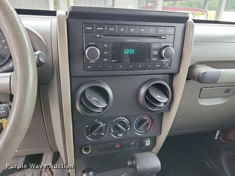 image for item IQ9945 2008 Jeep Wrangler Unlimited  SUV