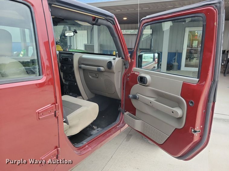 image for item IQ9945 2008 Jeep Wrangler Unlimited  SUV