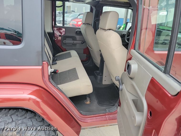 image for item IQ9945 2008 Jeep Wrangler Unlimited  SUV