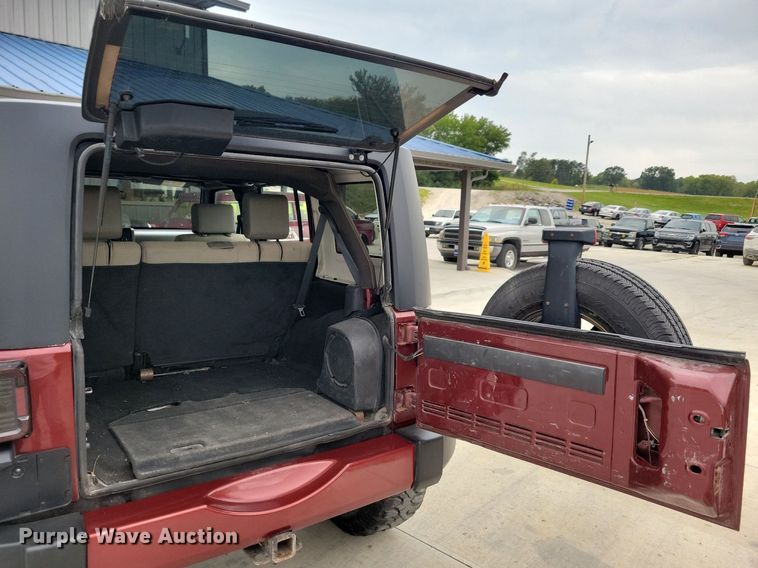 image for item IQ9945 2008 Jeep Wrangler Unlimited  SUV